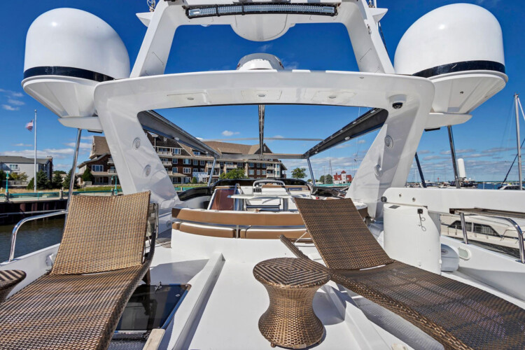 yacht Azimut 85 Elizee Miami 19