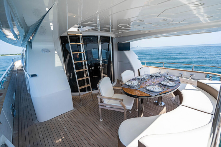 yacht Azimut 85 Elizee Miami 37