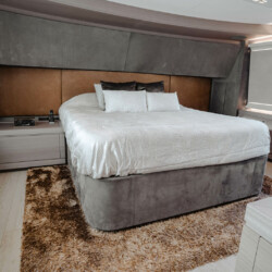 yacht Ferretti Custom Line Navetta 92 Bonus Round Miami 10