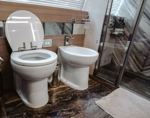 yacht Ferretti Custom Line Navetta 92 Bonus Round Miami 13