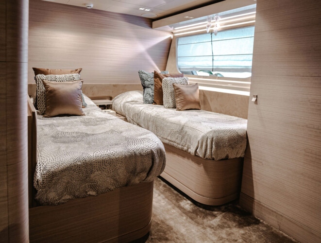 yacht Ferretti Custom Line Navetta 92 Bonus Round Miami 19