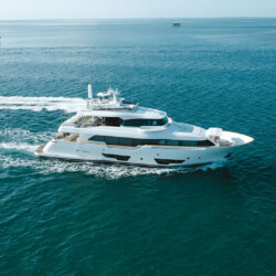 yacht Ferretti Custom Line Navetta 92 Bonus Round Miami 2