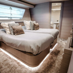 yacht Ferretti Custom Line Navetta 92 Bonus Round Miami 20