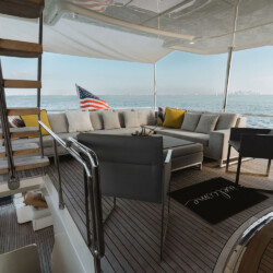 yacht Ferretti Custom Line Navetta 92 Bonus Round Miami 25