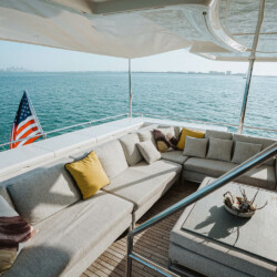 yacht Ferretti Custom Line Navetta 92 Bonus Round Miami 26