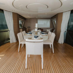 yacht Ferretti Custom Line Navetta 92 Bonus Round Miami 28