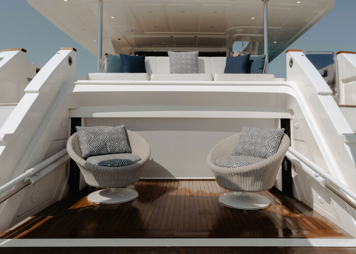 yacht Ferretti Custom Line Navetta 92 Bonus Round Miami 37