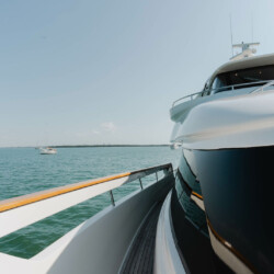 yacht Ferretti Custom Line Navetta 92 Bonus Round Miami 38