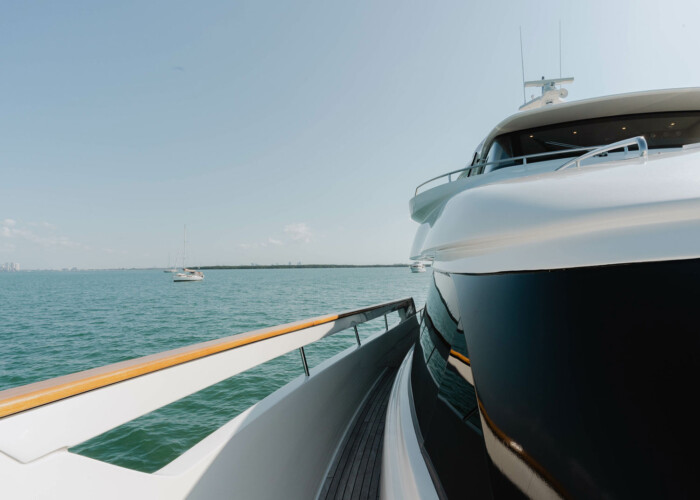 yacht Ferretti Custom Line Navetta 92 Bonus Round Miami 38