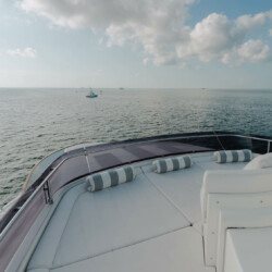 yacht Ferretti Custom Line Navetta 92 Bonus Round Miami 39