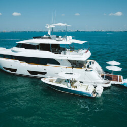 yacht Ferretti Custom Line Navetta 92 Bonus Round Miami 4