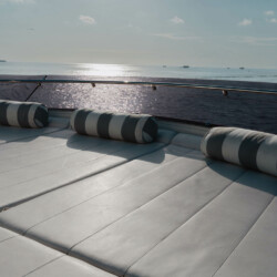 yacht Ferretti Custom Line Navetta 92 Bonus Round Miami 40