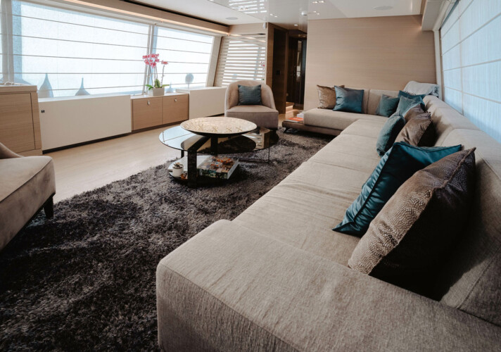 yacht Ferretti Custom Line Navetta 92 Bonus Round Miami 6