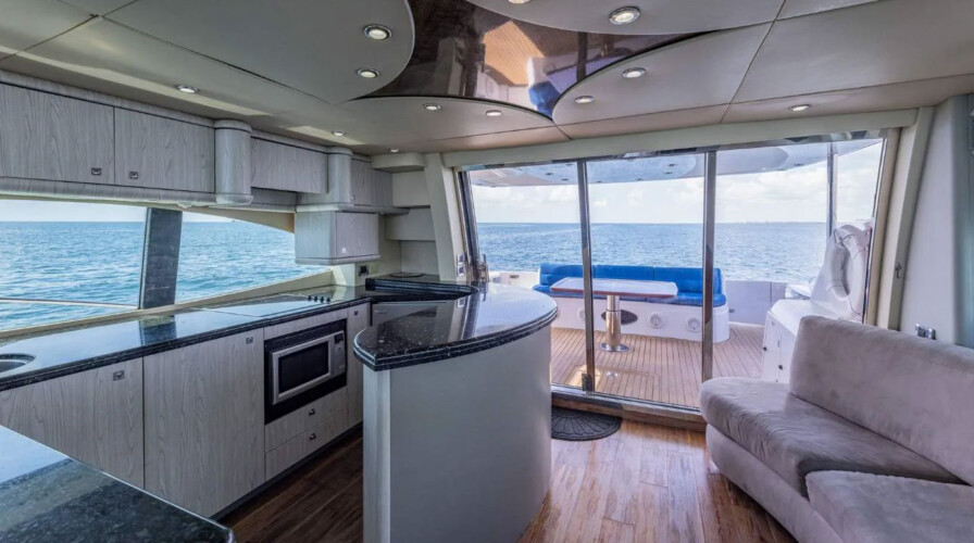 yacht Sunseeker 80 SlipTease Miami 2