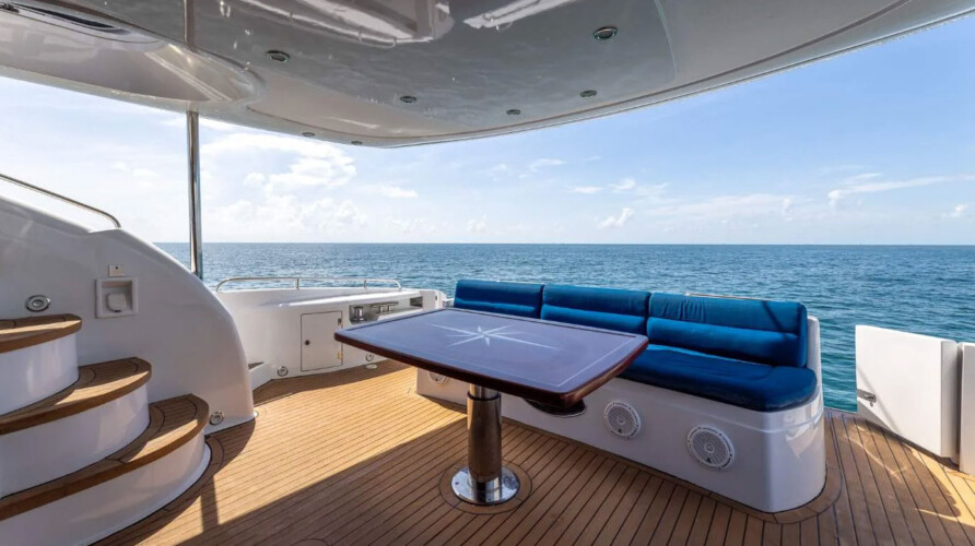 yacht Sunseeker 80 SlipTease Miami 22