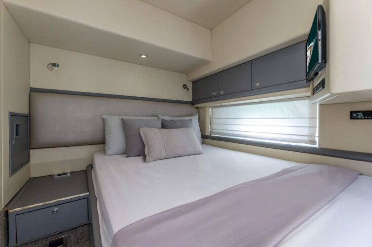 yacht Sunseeker 80 SlipTease Miami 24