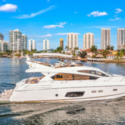 yacht Sunseeker Manhattan 70 Lavish Miami 1