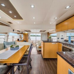 yacht Sunseeker Manhattan 70 Lavish Miami 13