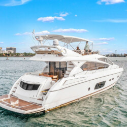 yacht Sunseeker Manhattan 70 Lavish Miami 2