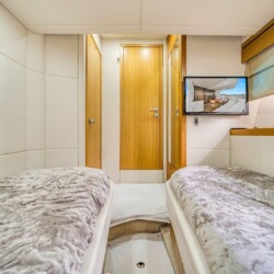 yacht Sunseeker Manhattan 70 Lavish Miami 22