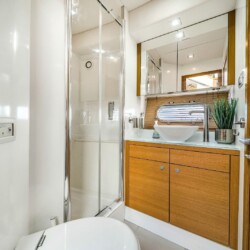 yacht Sunseeker Manhattan 70 Lavish Miami 23