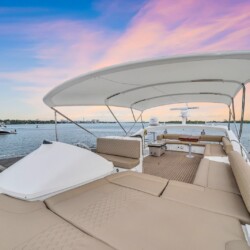 yacht Sunseeker Manhattan 70 Lavish Miami 8