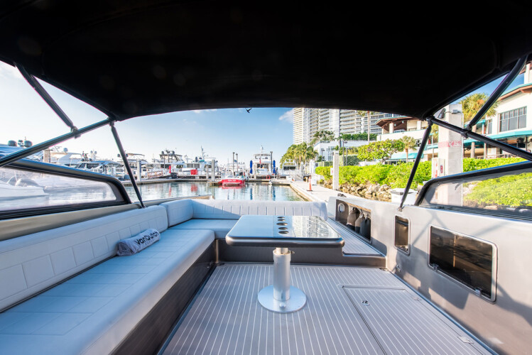 yacht VanDutch 40 StayBroke Miami 17