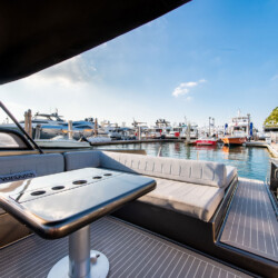 yacht VanDutch 40 StayBroke Miami 19