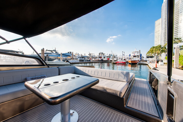 yacht VanDutch 40 StayBroke Miami 19