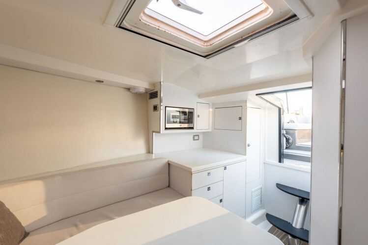 yacht VanDutch 40 StayBroke Miami 25