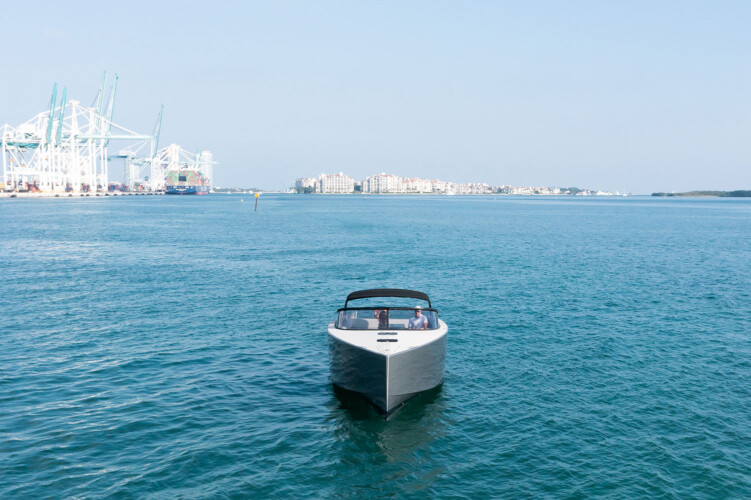 yacht VanDutch 40 StayBroke Miami 4