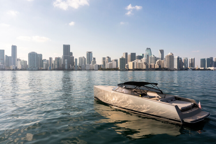 yacht VanDutch 40 StayBroke Miami 6