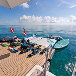 yacht azimut 88 compass Miami 11