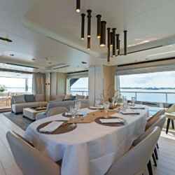 yacht azimut 88 compass Miami 13