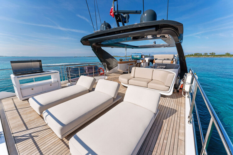 yacht azimut 88 compass Miami 14
