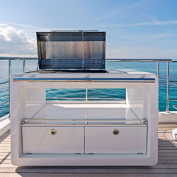 yacht azimut 88 compass Miami 16