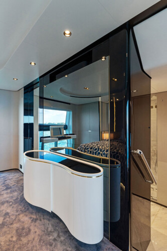 yacht azimut 88 compass Miami 20