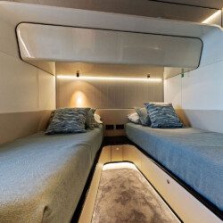 yacht azimut 88 compass Miami 24