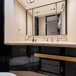 yacht azimut 88 compass Miami 26