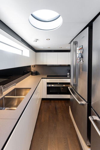 yacht azimut 88 compass Miami 31