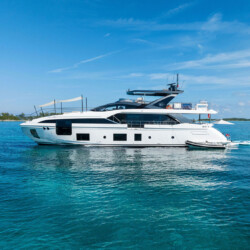 yacht azimut 88 compass Miami 6