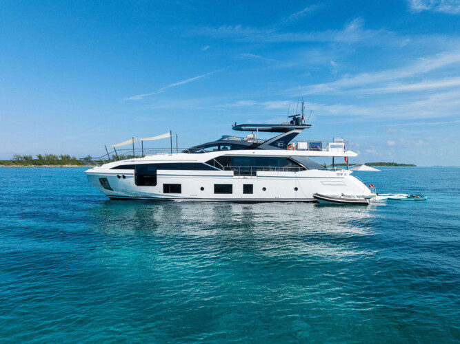 yacht azimut 88 compass Miami 6