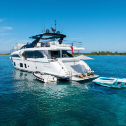 yacht azimut 88 compass Miami 7