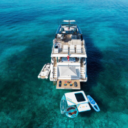 yacht azimut 88 compass Miami 8