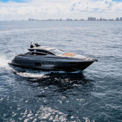 yacht pershing 62 finstar Miami 2