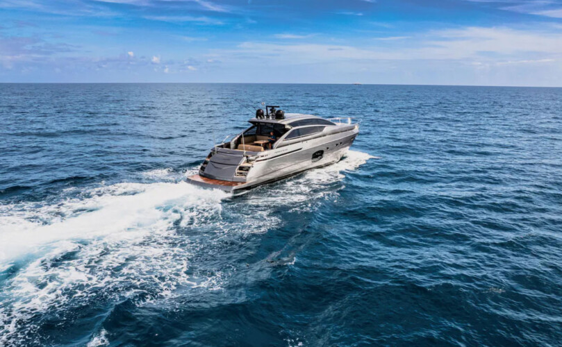 yacht pershing 62 finstar Miami 9