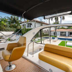 Yacht Meridian 42 Miami 3