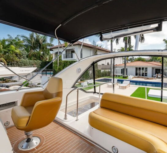 Yacht Meridian 42 Miami 3