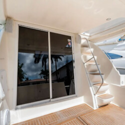 Yacht Meridian 42 Miami 4